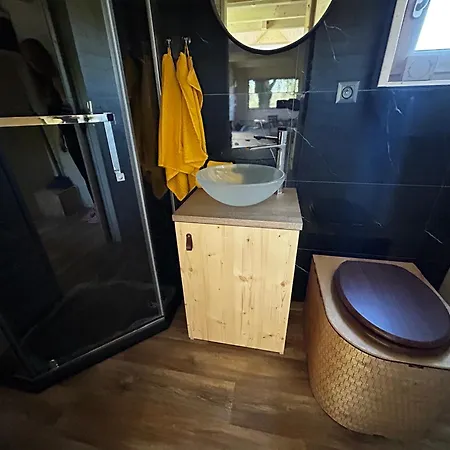 Fajnhaus Campismo de Luxo *